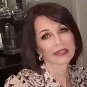 Meet your Posher, Mojdeh